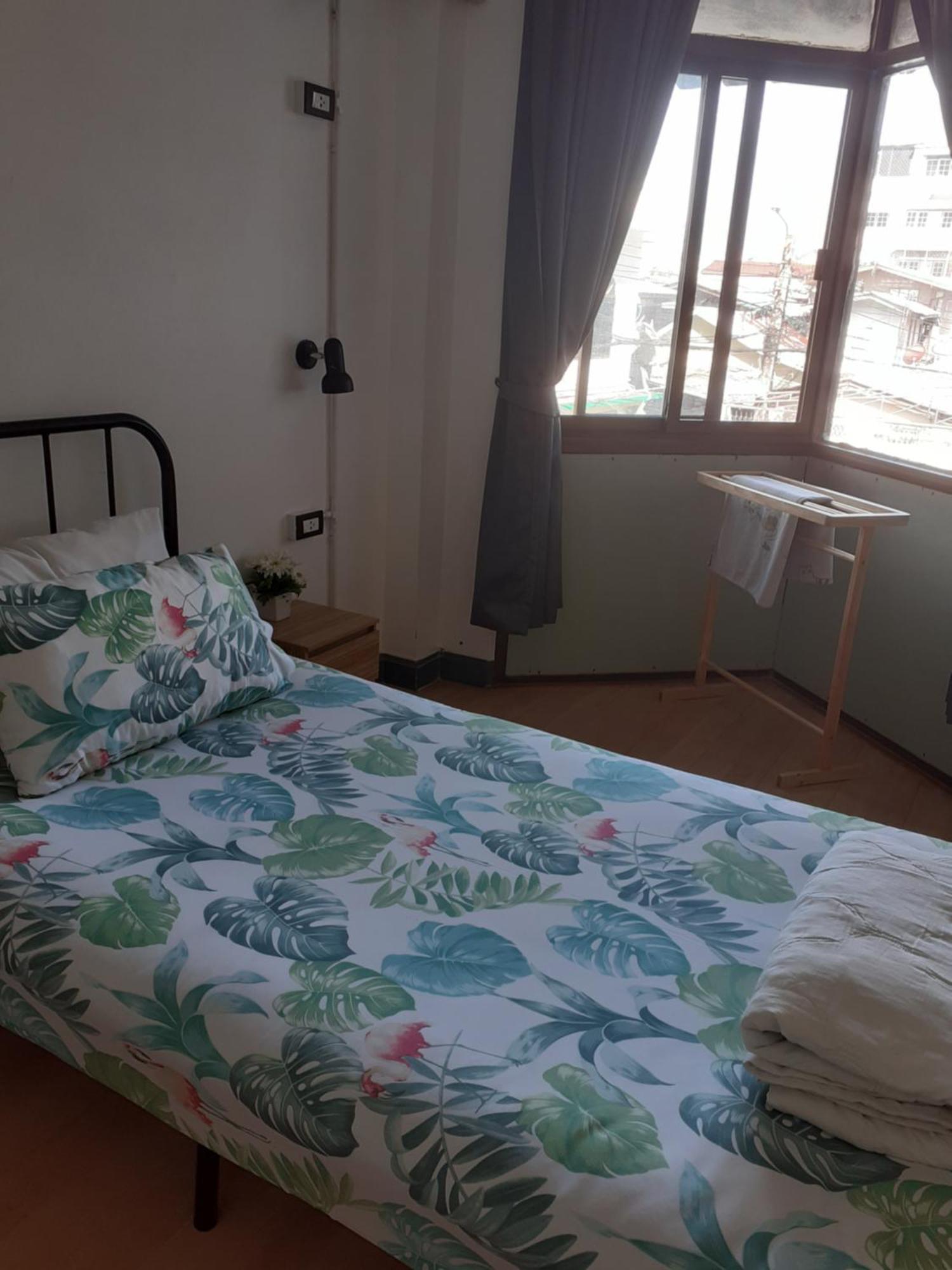 Baansu Hostel Bangkok Esterno foto